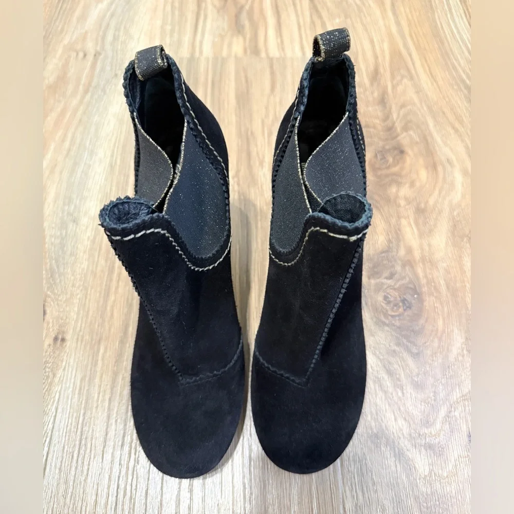 Pedro Garcia Black Suede Chelsea Ankle Booties Made in Spain Size 39.5